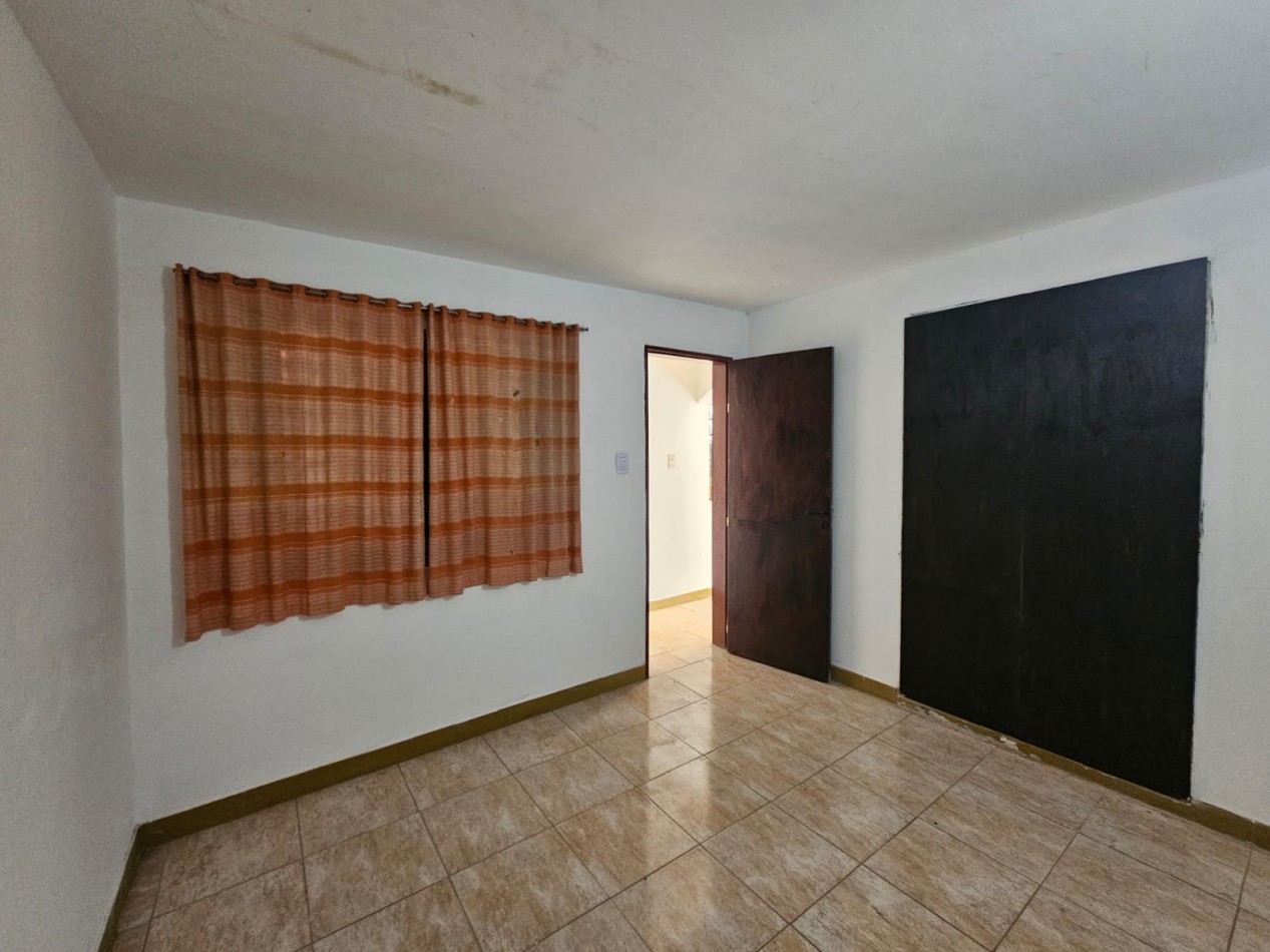 CASA CON PILETA - FUNES