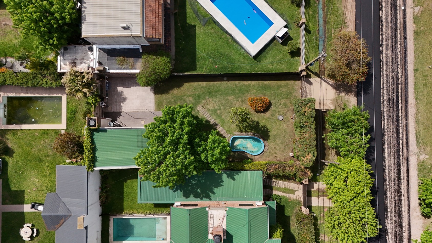 Funes te espera: casa con jardin y pileta