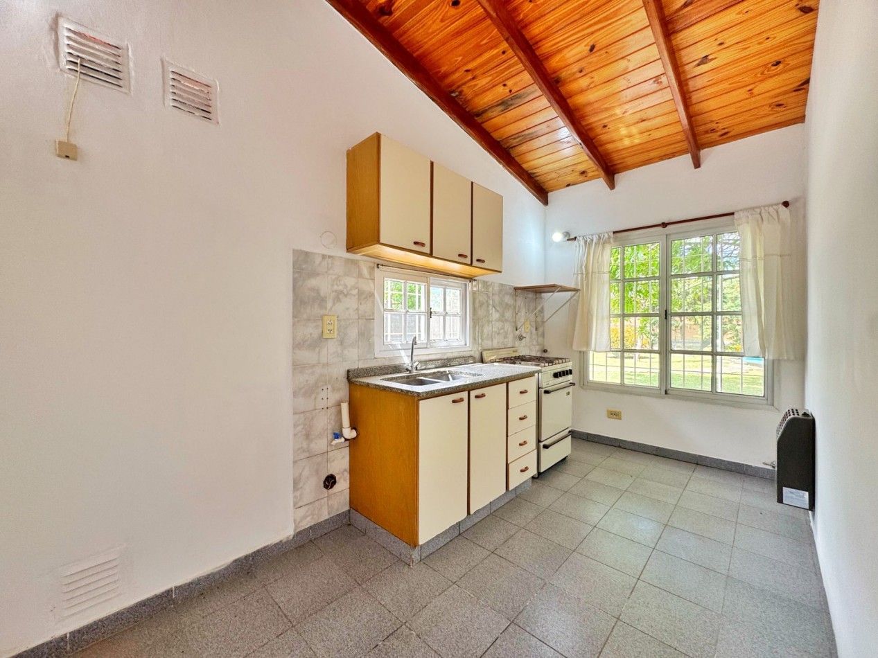 Funes te espera: casa con jardin y pileta