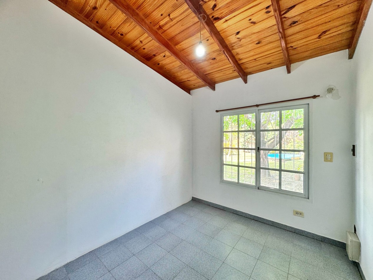 Funes te espera: casa con jardin y pileta