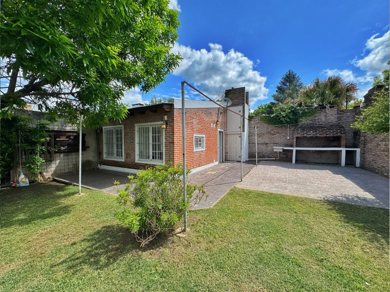 Funes te espera: casa con jardin y pileta