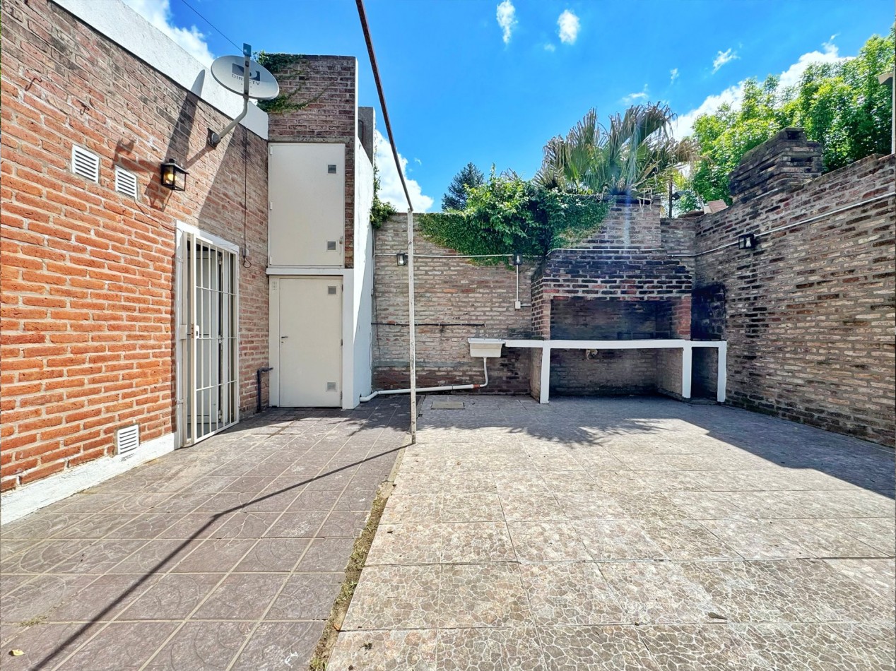 Funes te espera: casa con jardin y pileta